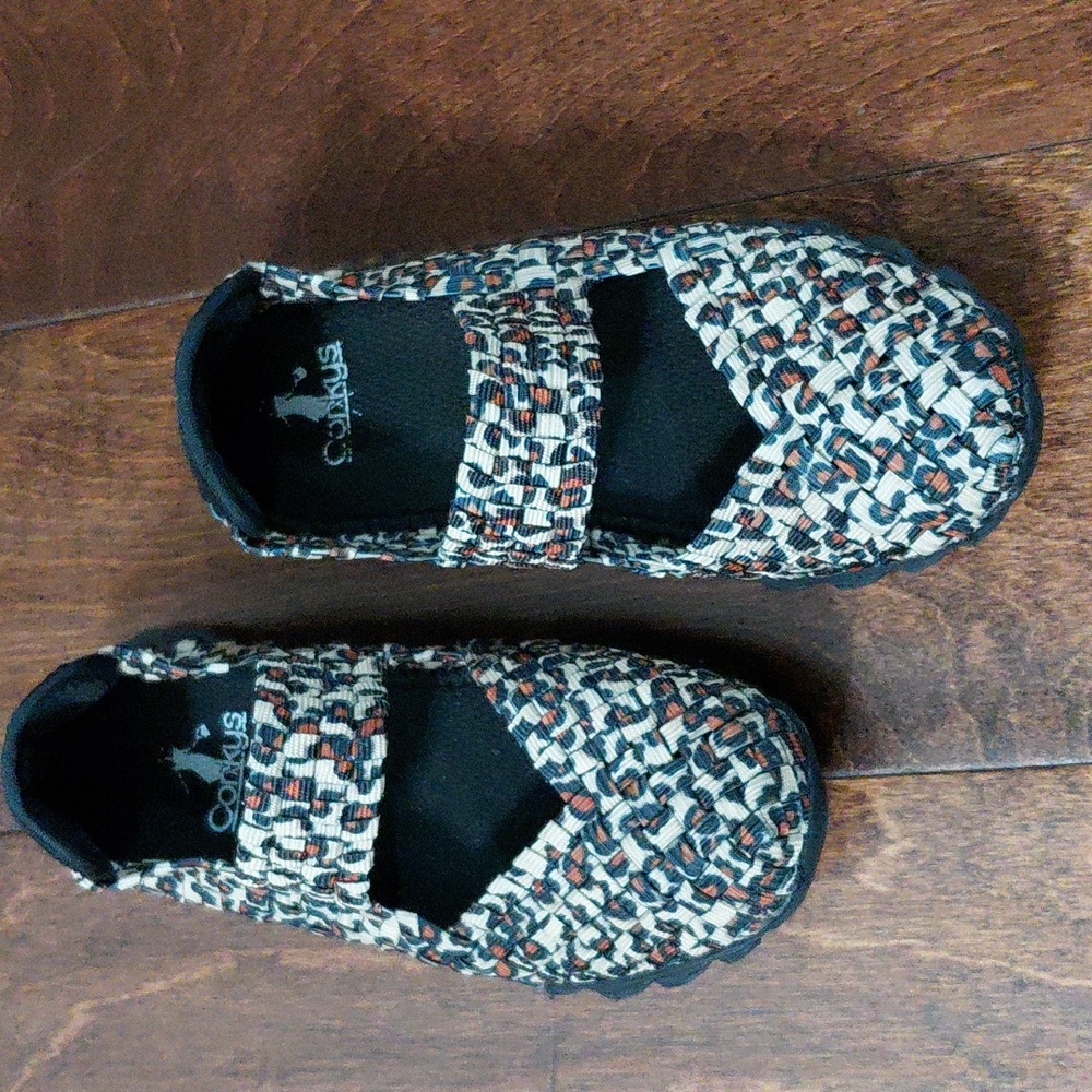 Excellent Condition Corky Mary Jane Shoes Girl 10